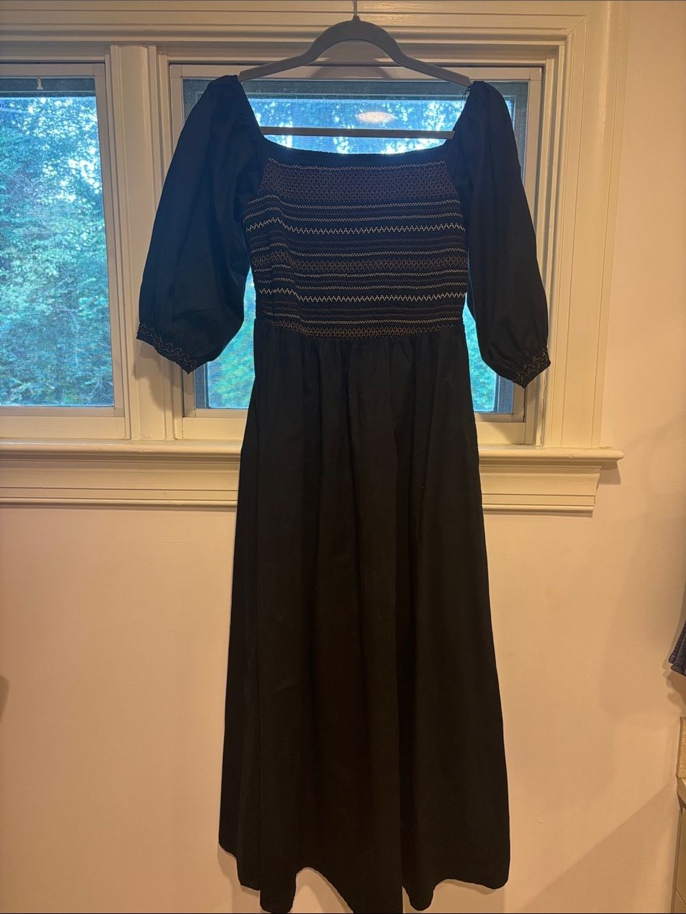 Old Navy Black Smocked Puff-Sleeve Midi Dress